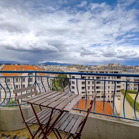 Magnifique Le Dauphin 50m Des Plages * Жуан-ле-Пен